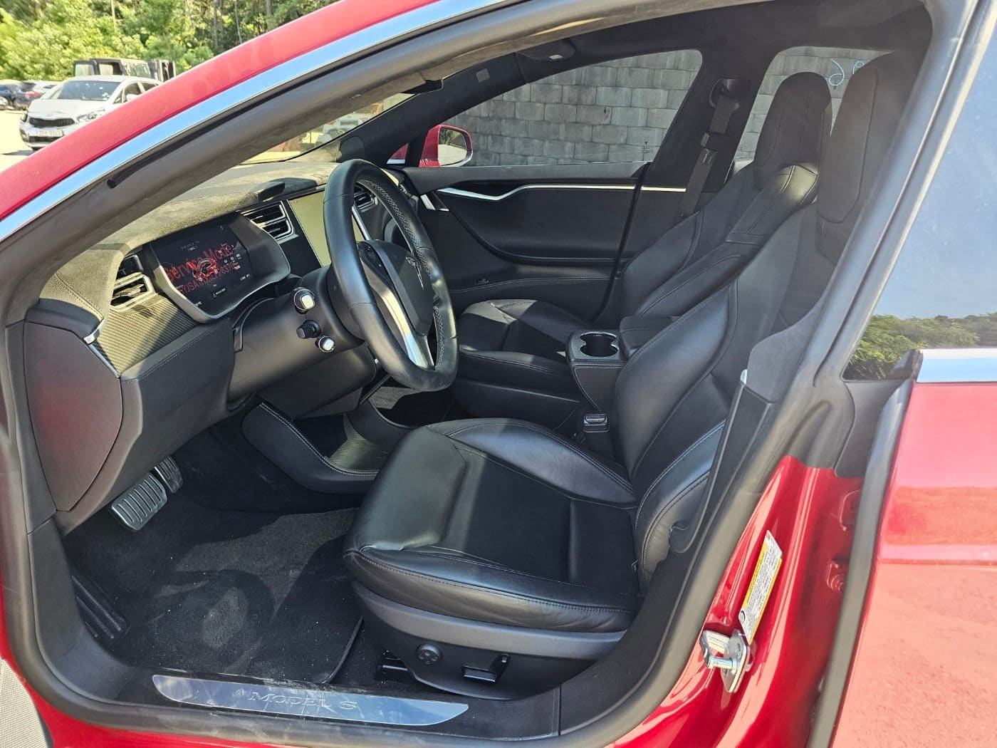 2014 Tesla Model S Performance (S/N: P63705) 37