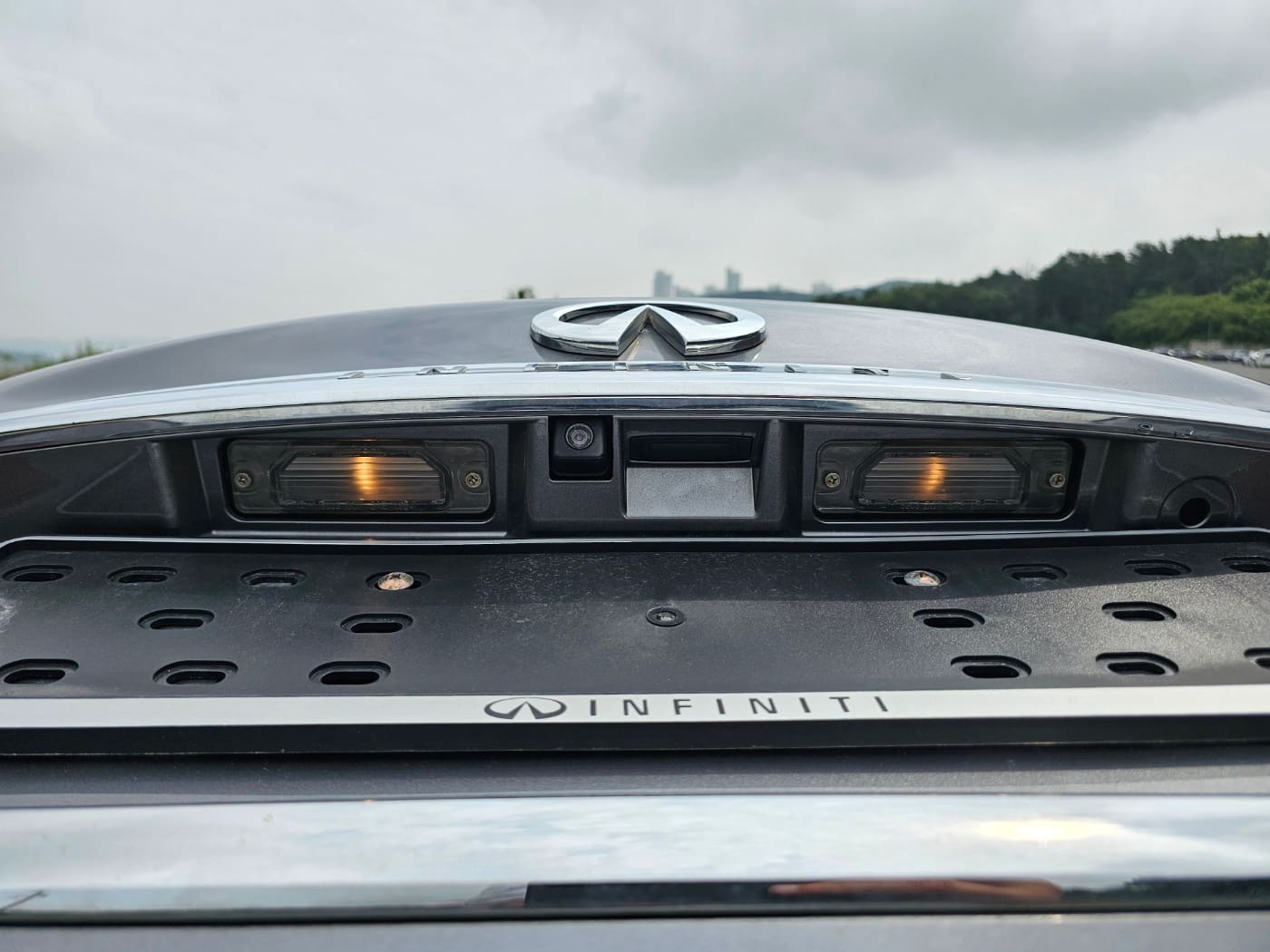 2016 Infiniti Q70 3.7 (S/N: 580214) 15
