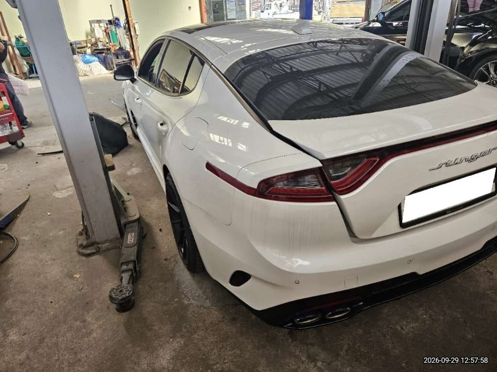 2020 Kia Stinger 3.3L Turbo Gasoline AWD GT (084702) pre-producted 7