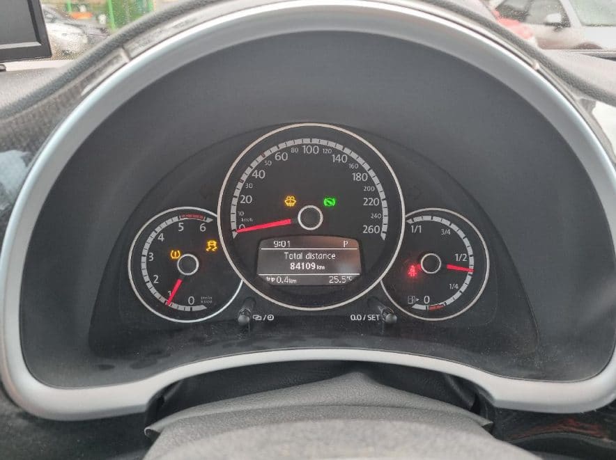 2015 Volkswagen  The Beetle 2.0 (637835) pre-producted 7