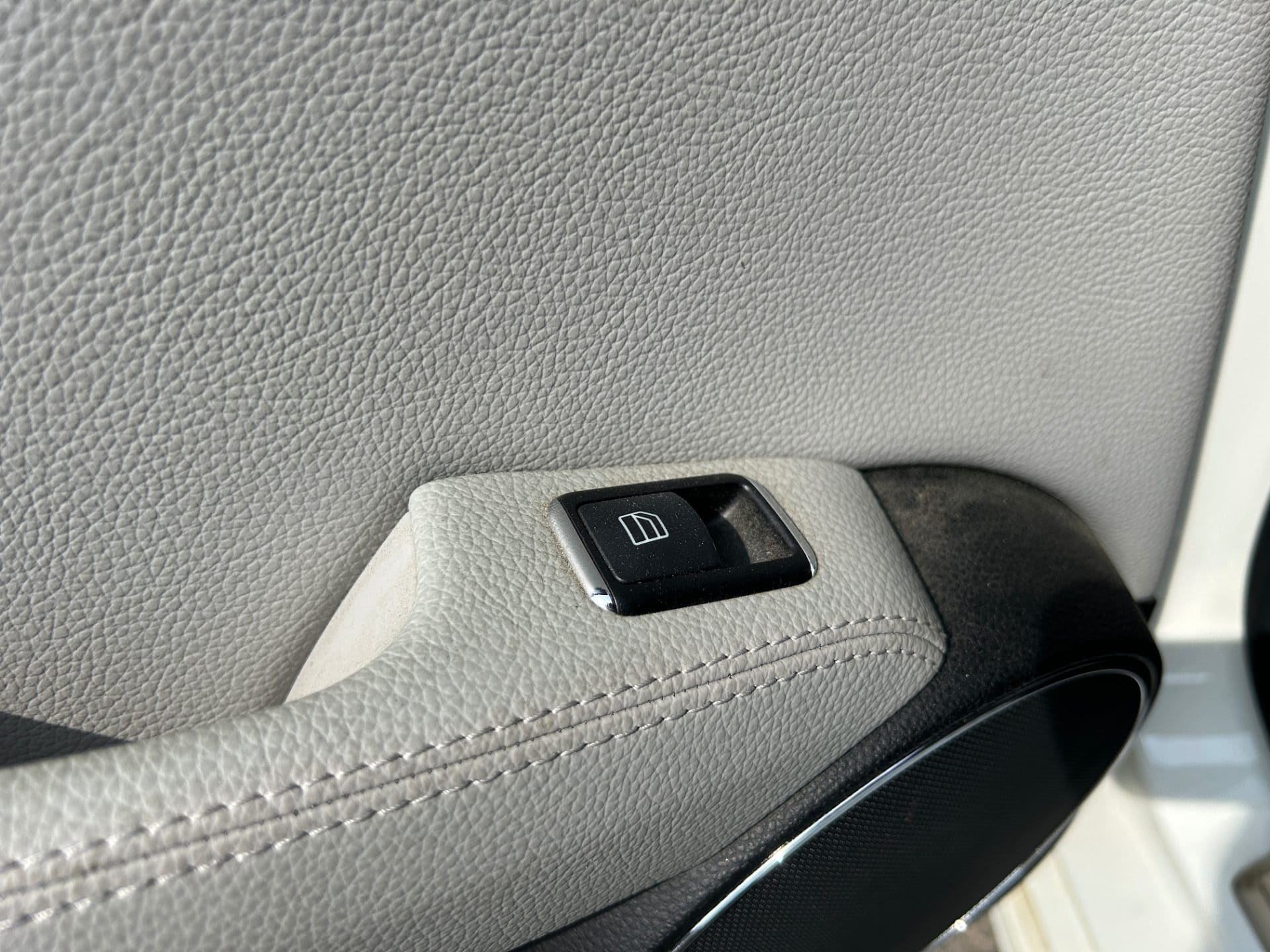 2009 Benz C-Class W204 C200K Avantgarde (S/N: 267196) 26