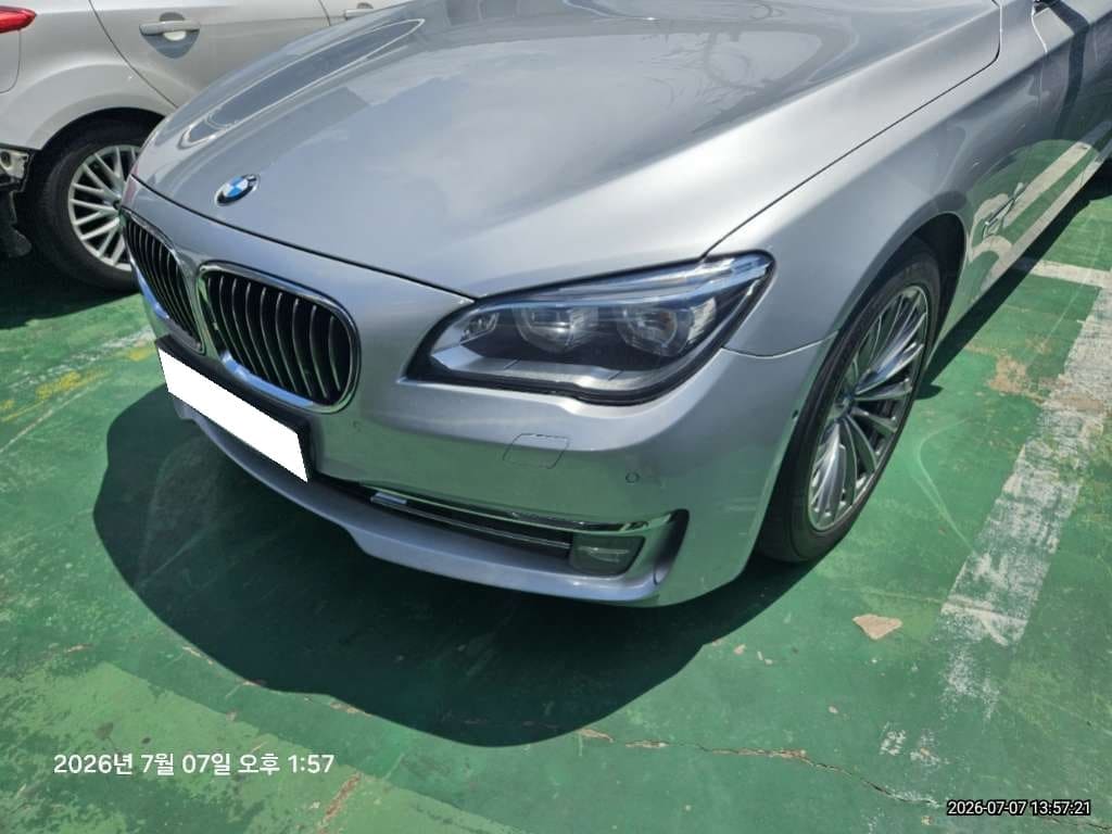 2014 BMW 7 Series (F01) 750 Li xDrive (185185) pre-producted