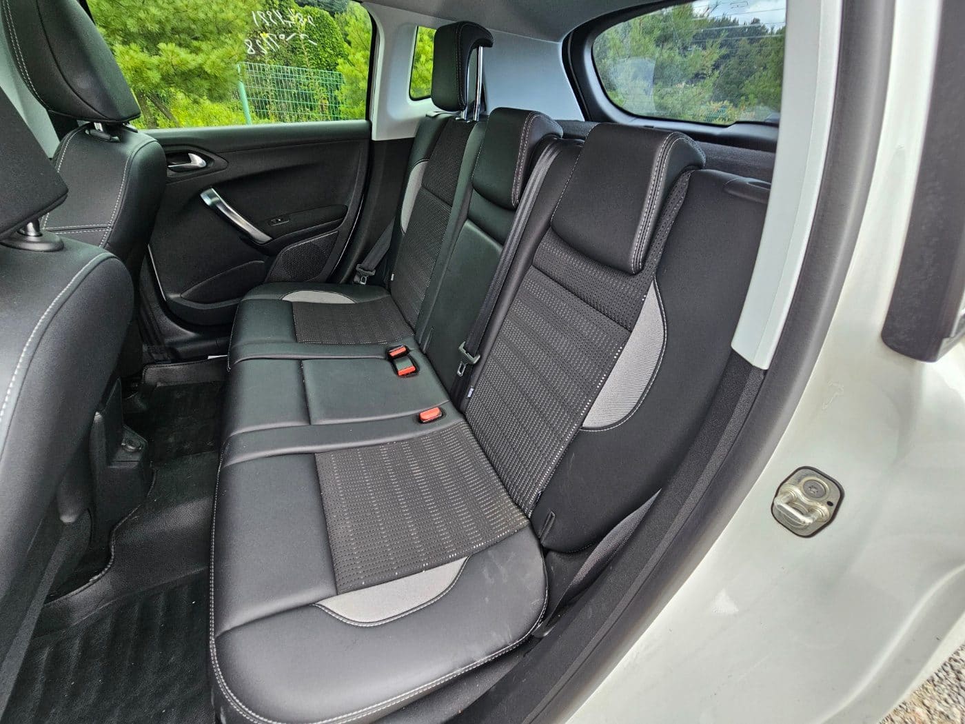 2015 Peugeot  2008 1.6 (S/N: 002491) 27