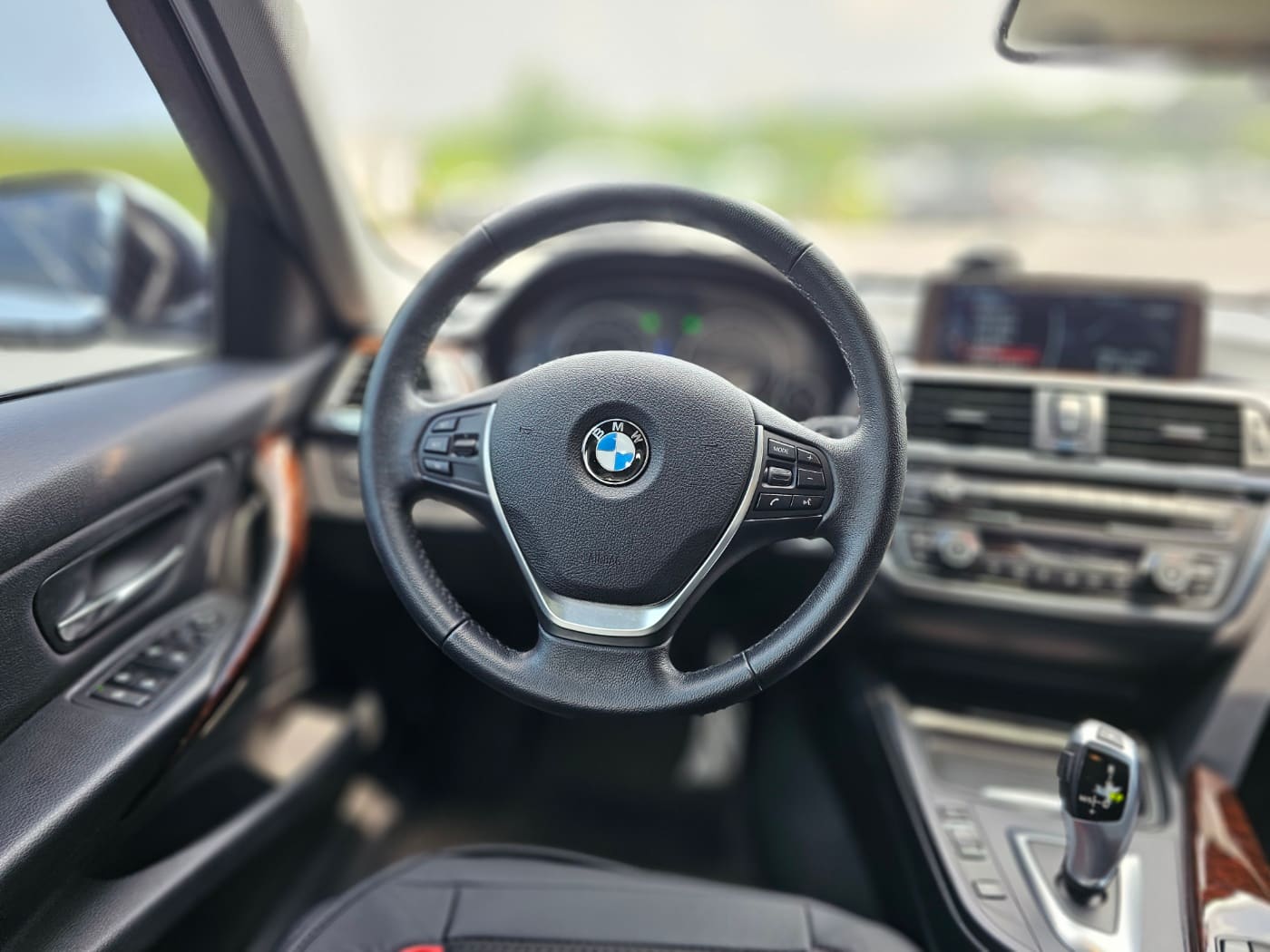 2014 BMW 3 Series (F30) 320i (S/N: 093911) 33