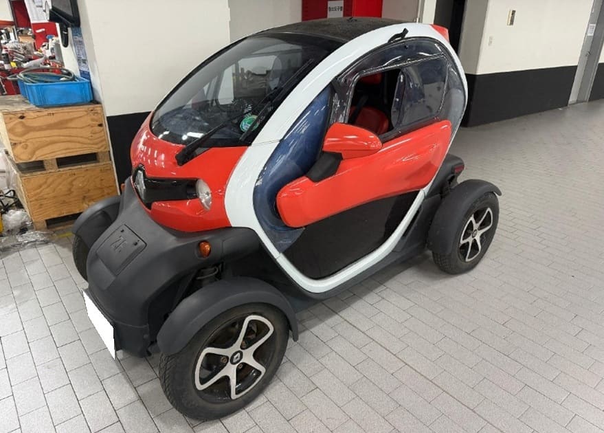 2018 Renault Twizy EV Intens (069434) pre-producted 1