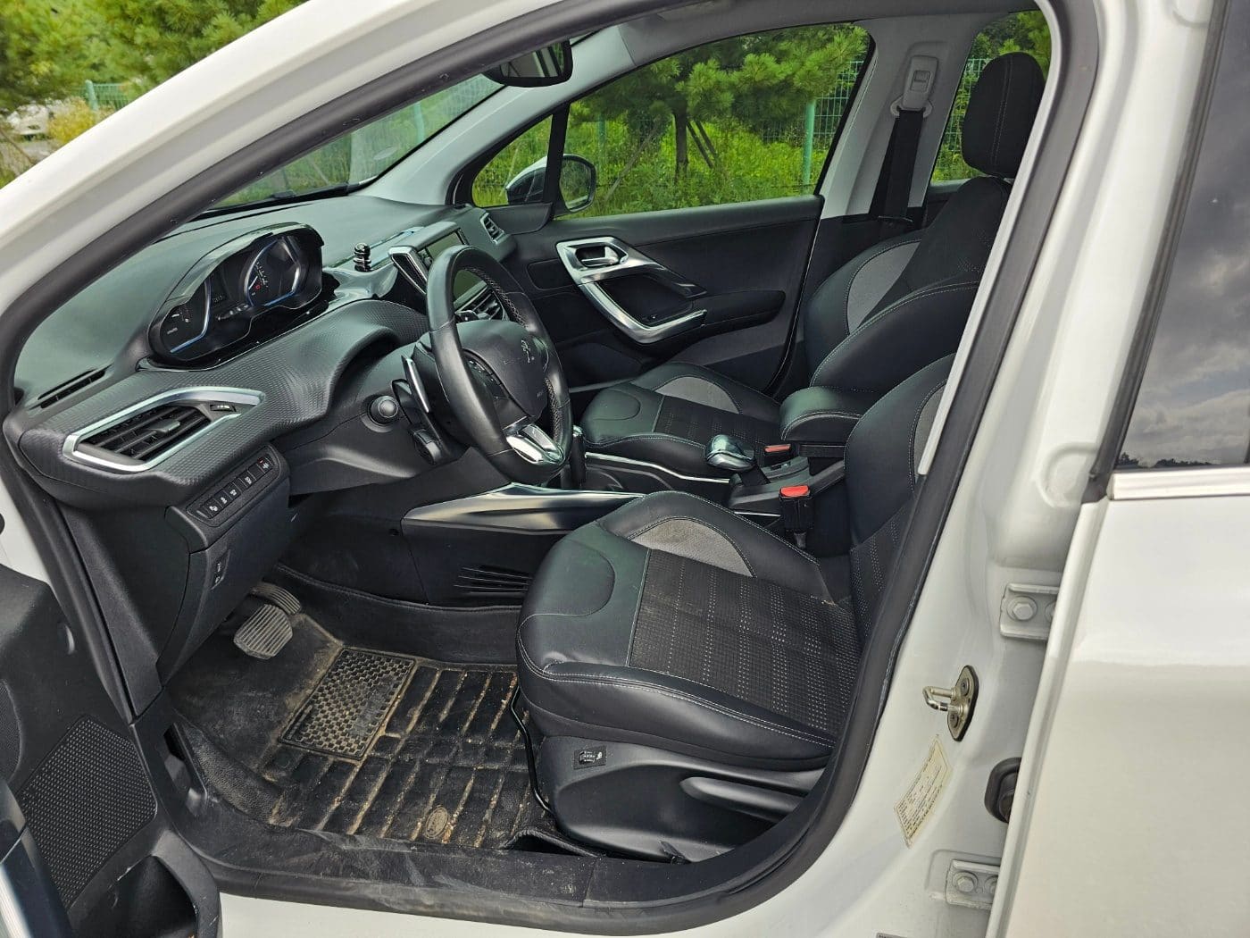 2015 Peugeot  2008 1.6 (S/N: 002491) 35
