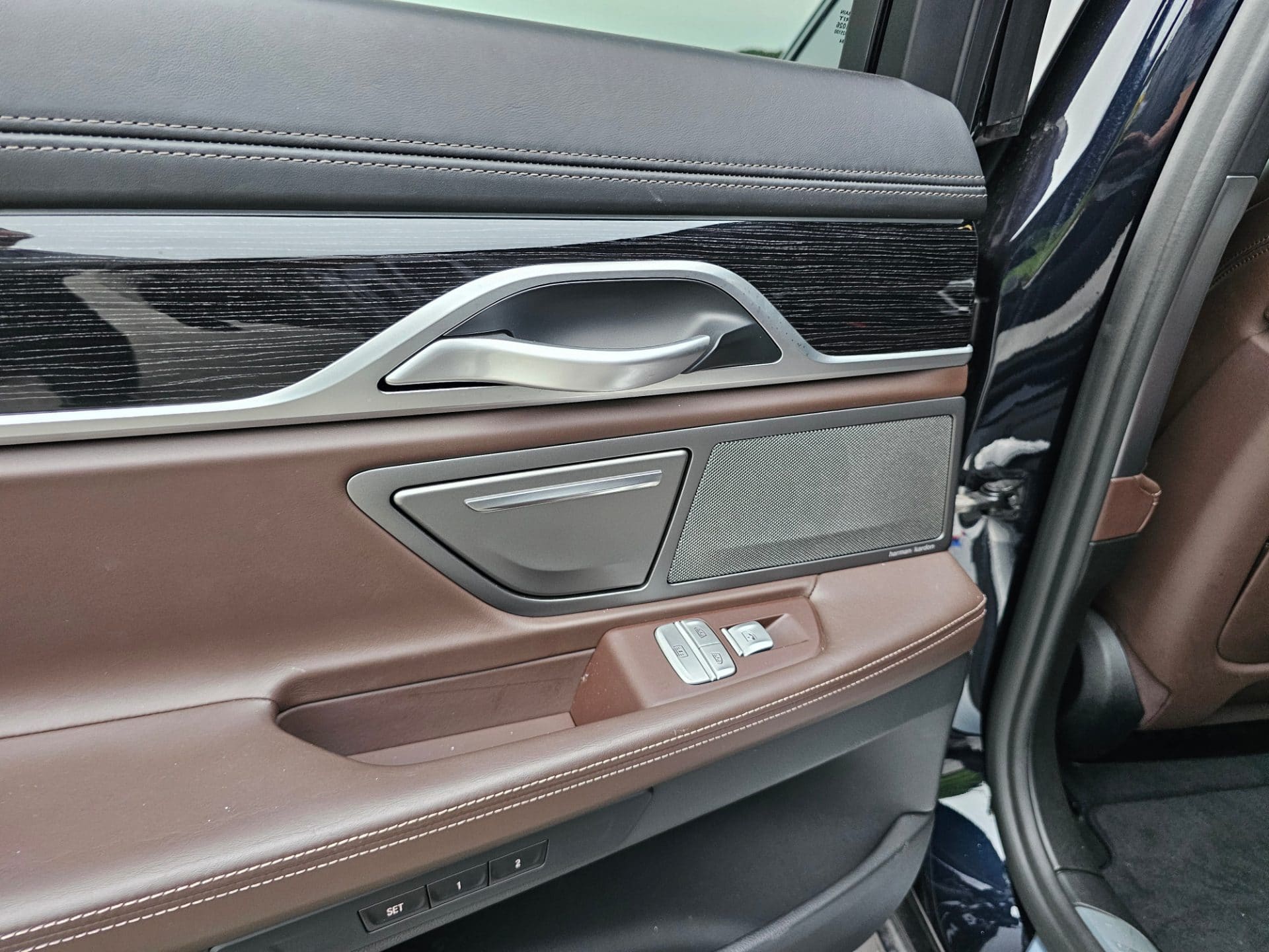 2018 BMW 7 Series (G11) 740d xDrive M Sport (S/N: 074042) 31