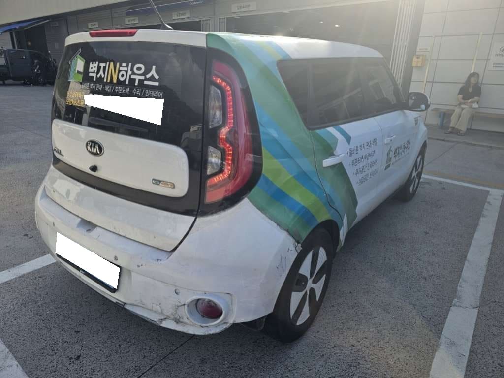 2018 Kia Soul EV (029615) pre-producted 3
