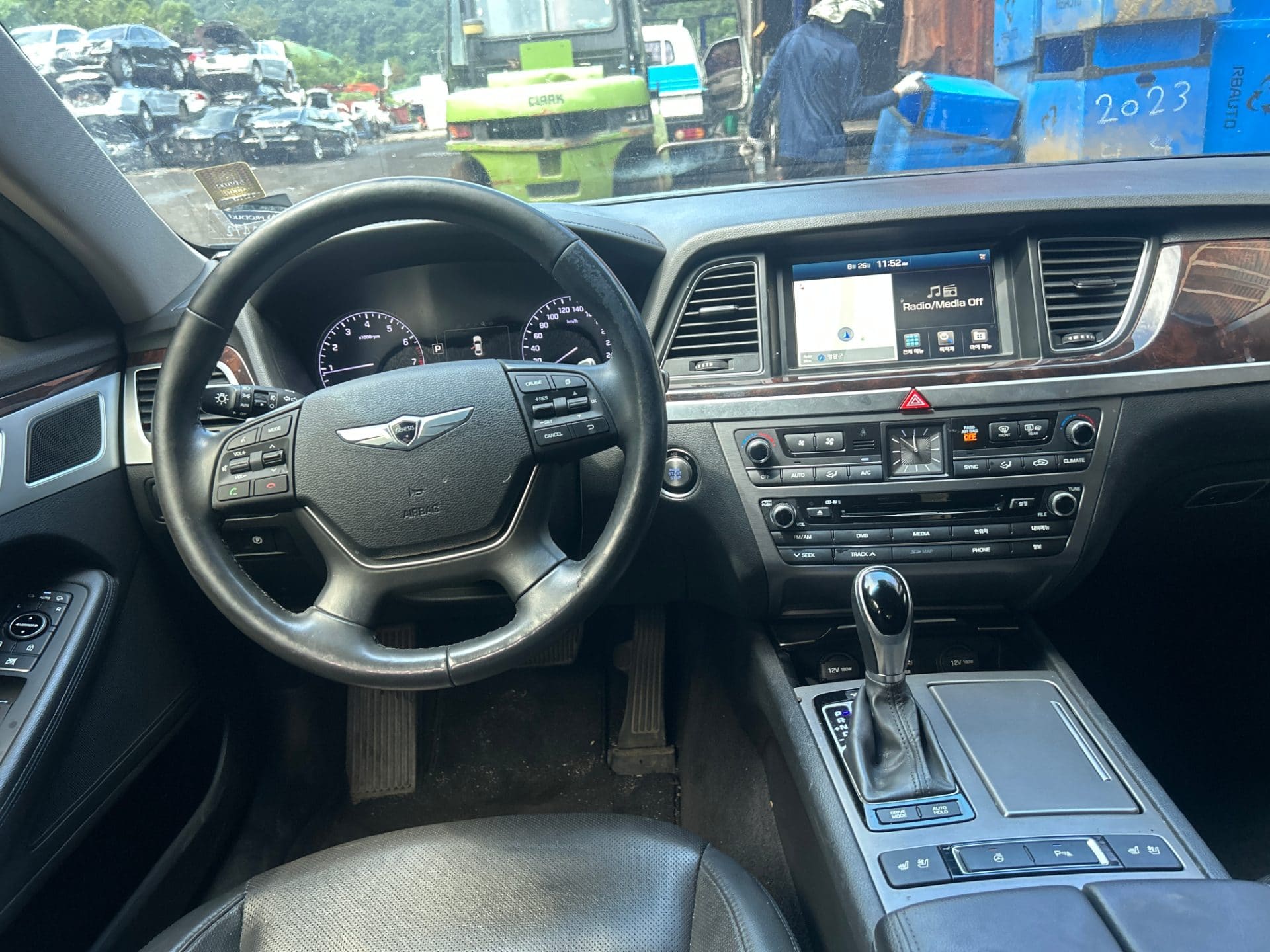 2016 Genesis DH G330 (S/N: 089639) 40