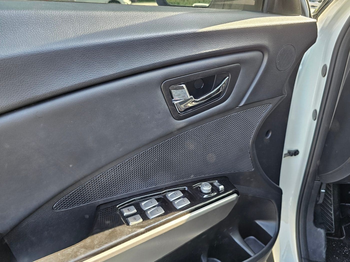 2016 SsangYong Tivoli Gasoline 2WD (S/N: 098670) 35