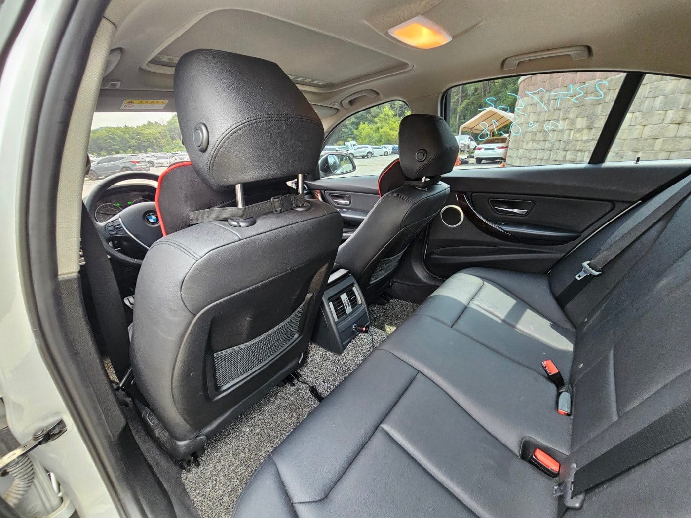 2014 BMW 3 Series (F30) 320i (S/N: 093911) 28