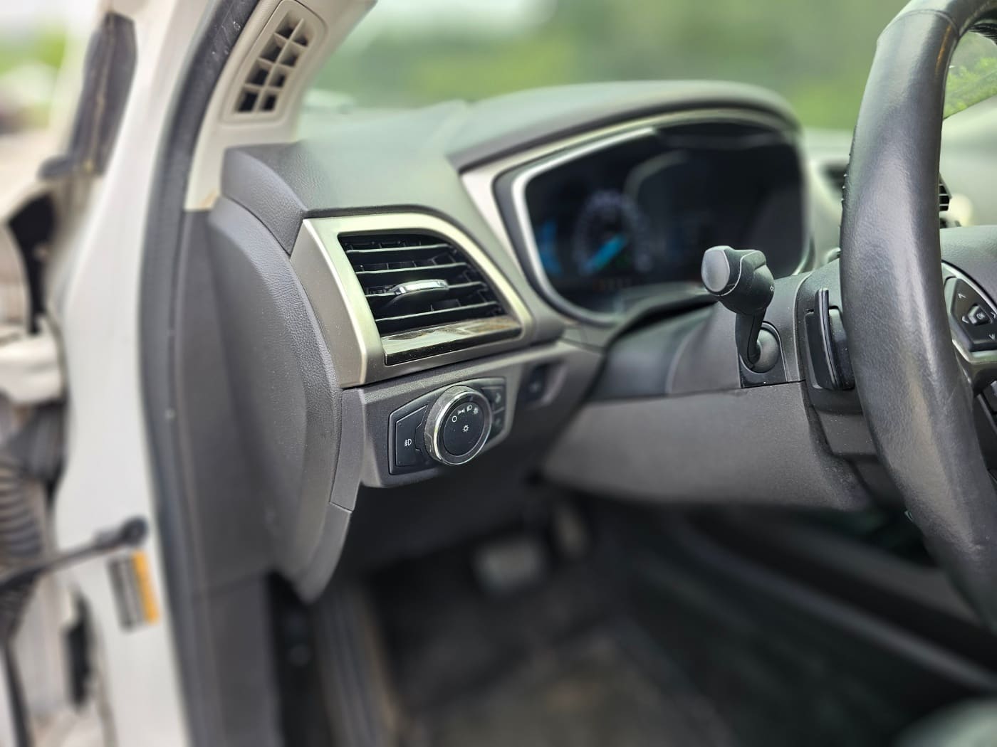 2015 Ford Fusion 2.0 SE (S/N: 155858) 40