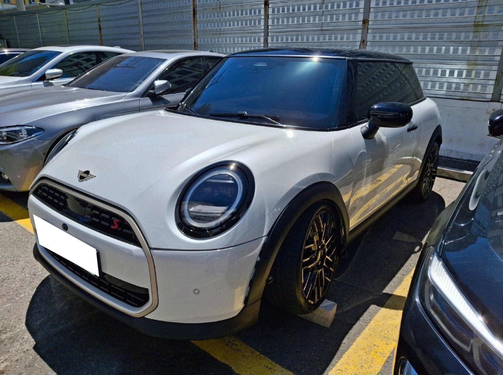 2025 Mini  Cooper S Favored (S/N: W18219) [RB Auction]