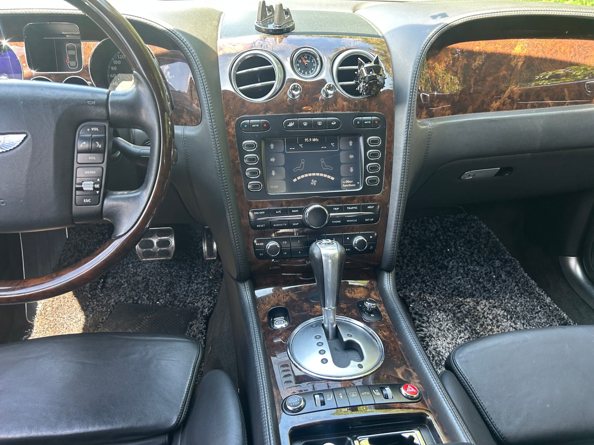 2007 Bentley Continental Flying Spur (S/N: 049897) 55