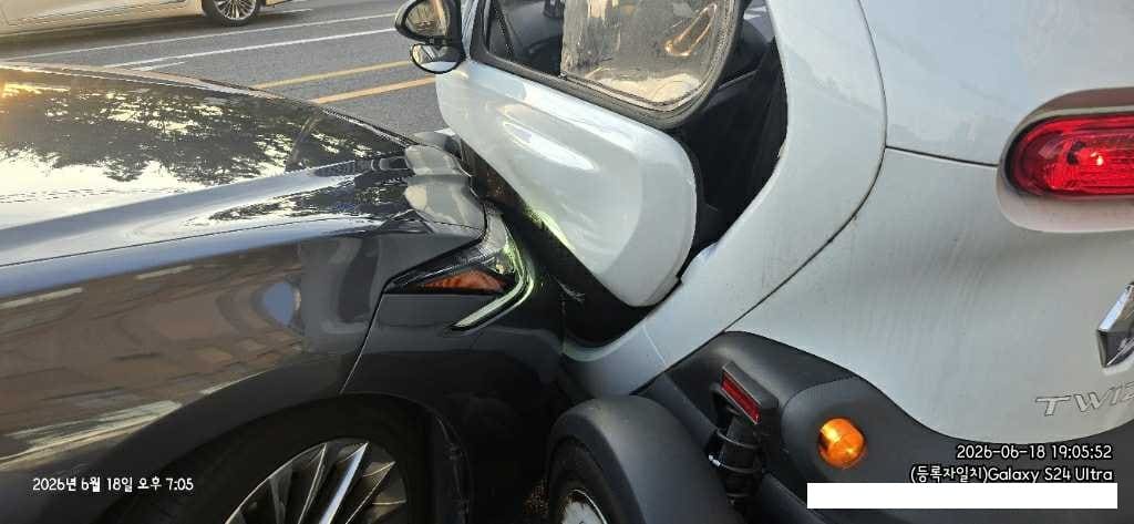 2020 Renault Twizy EV INTENS (000908) pre-producted 3