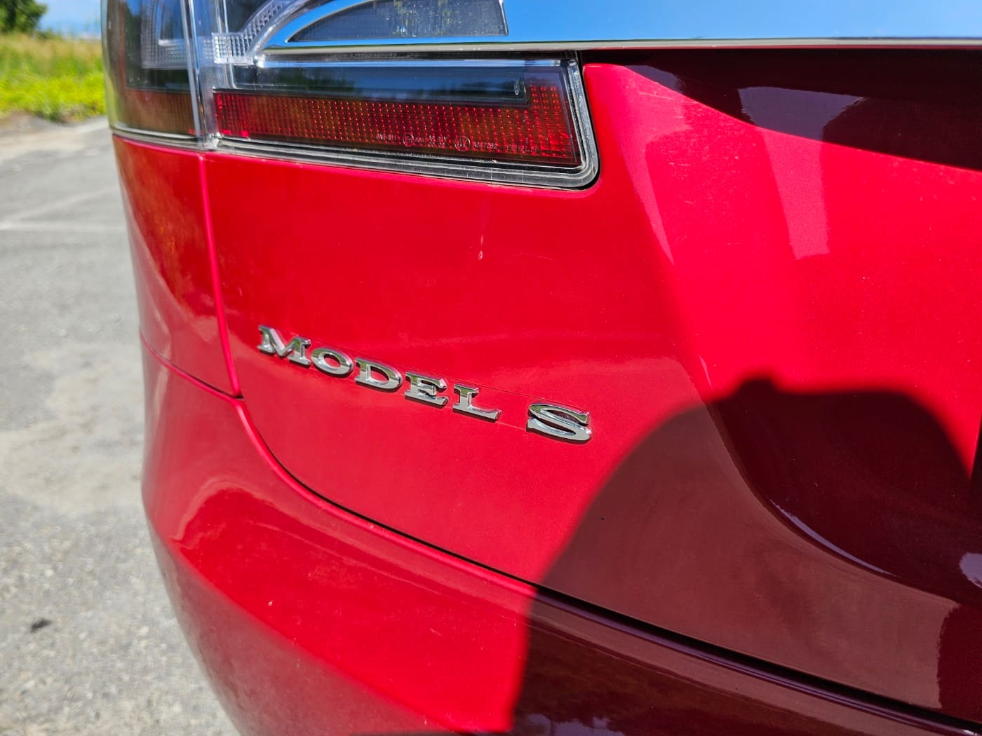 2014 Tesla Model S Performance (S/N: P63705) 18
