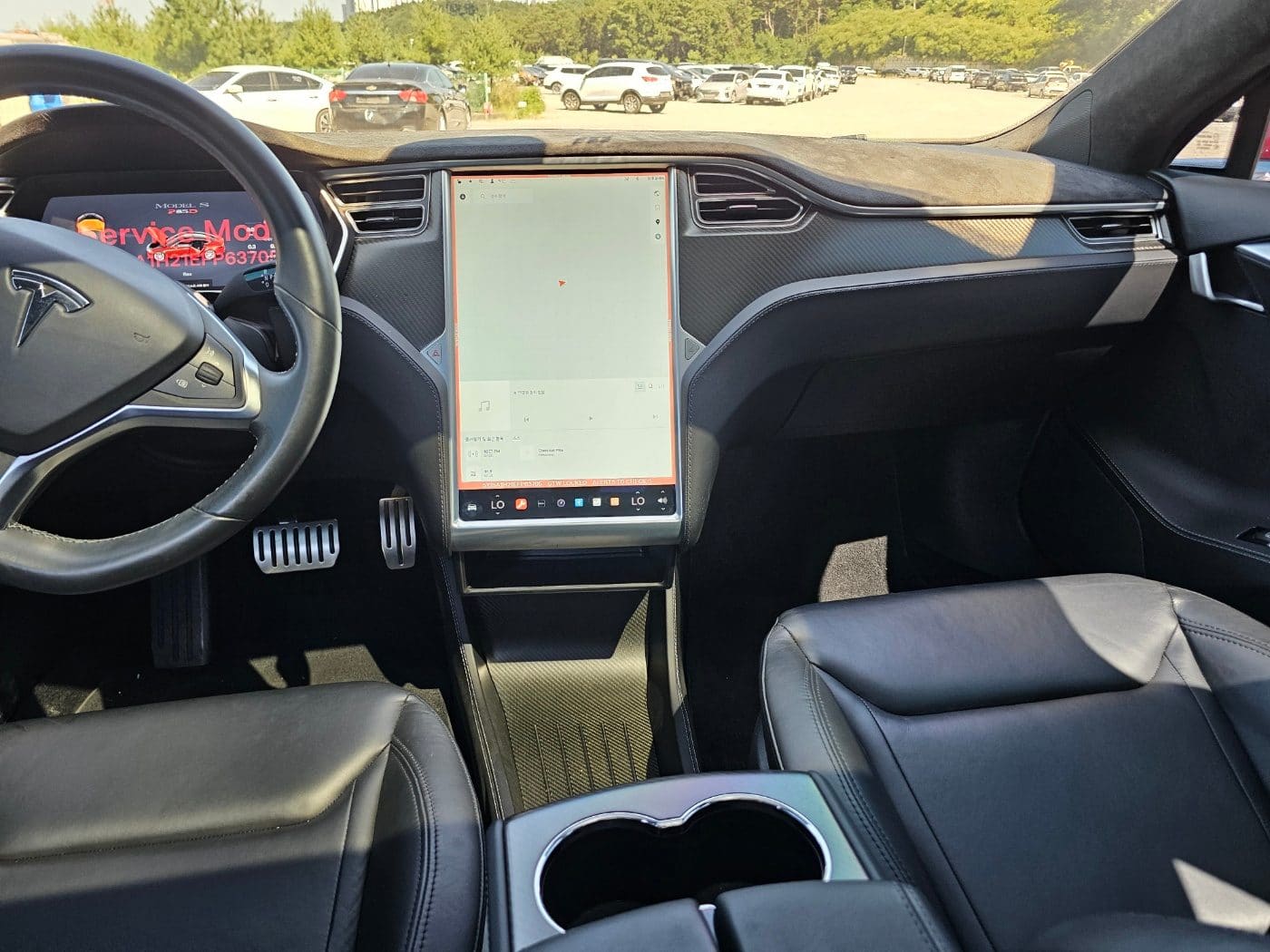 2014 Tesla Model S Performance (S/N: P63705) 34