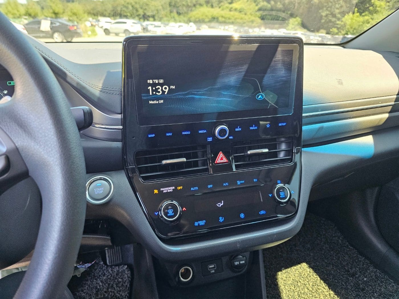 2020 Hyundai The New Ioniq Electric N (S/N: 070004) 41