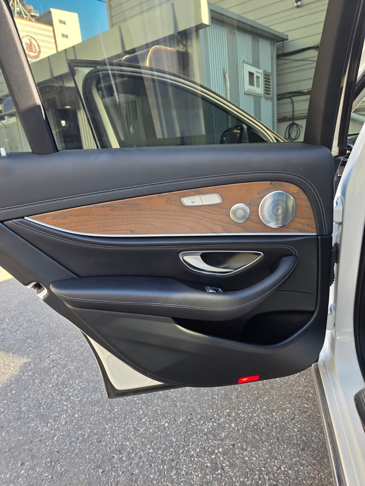 2018 Benz E-Class W213 E300 4MATIC Exclusive (423232) pre-producted 24