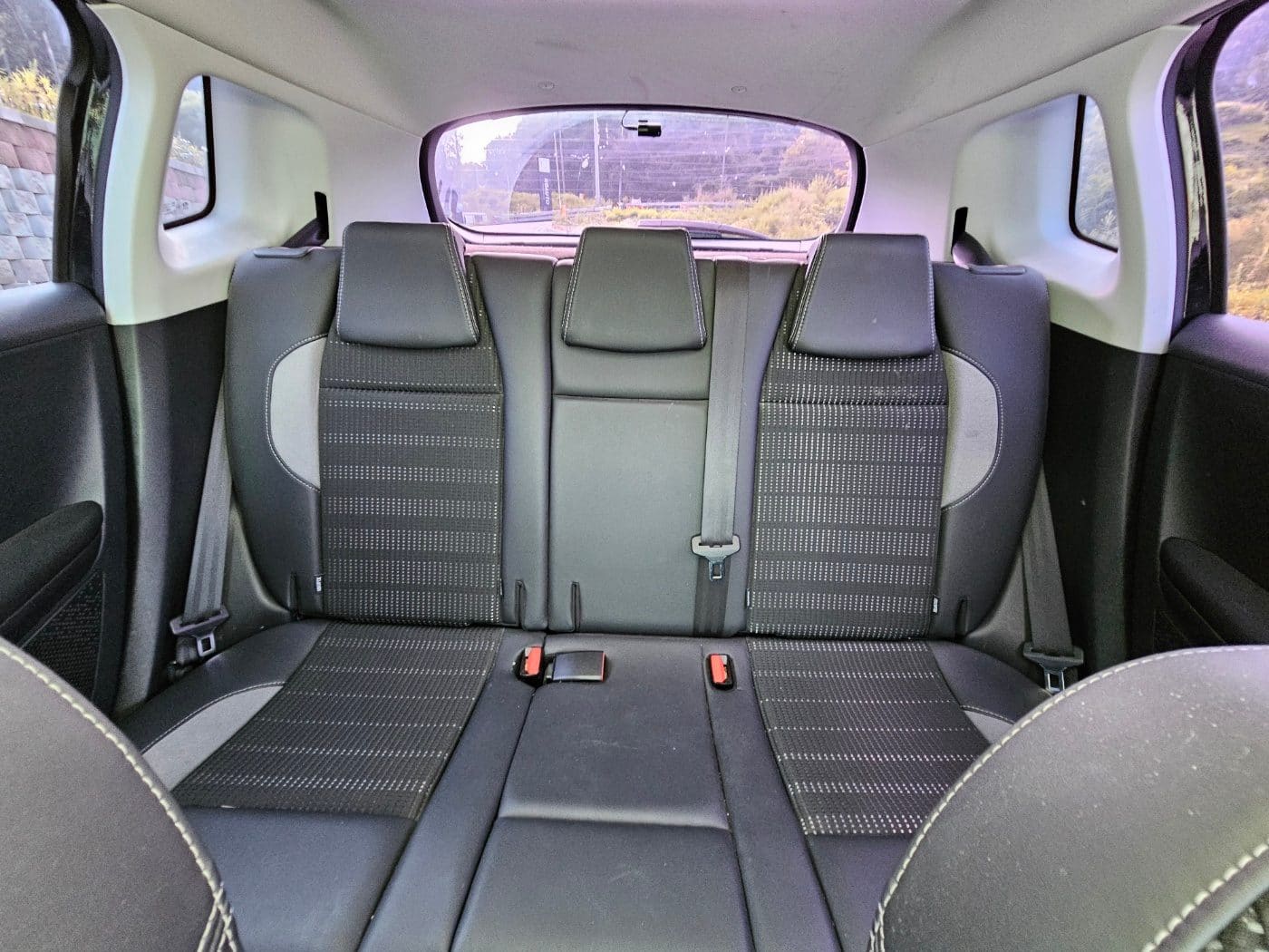 2015 Peugeot 2008 1.6 E-HDI (S/N: 045004) 30