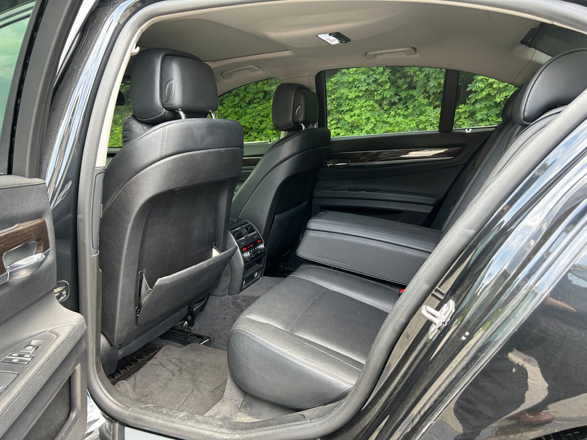 2010 BMW 7 Series (F01) 740 i (S/N: 367883) 28