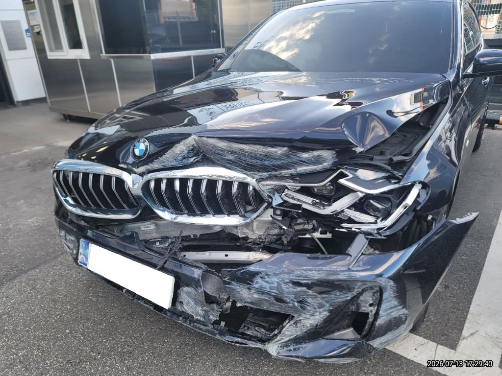 2022 BMW  6 Series GT (G32) 620d xDrive M Sport (L02514) pre-producted