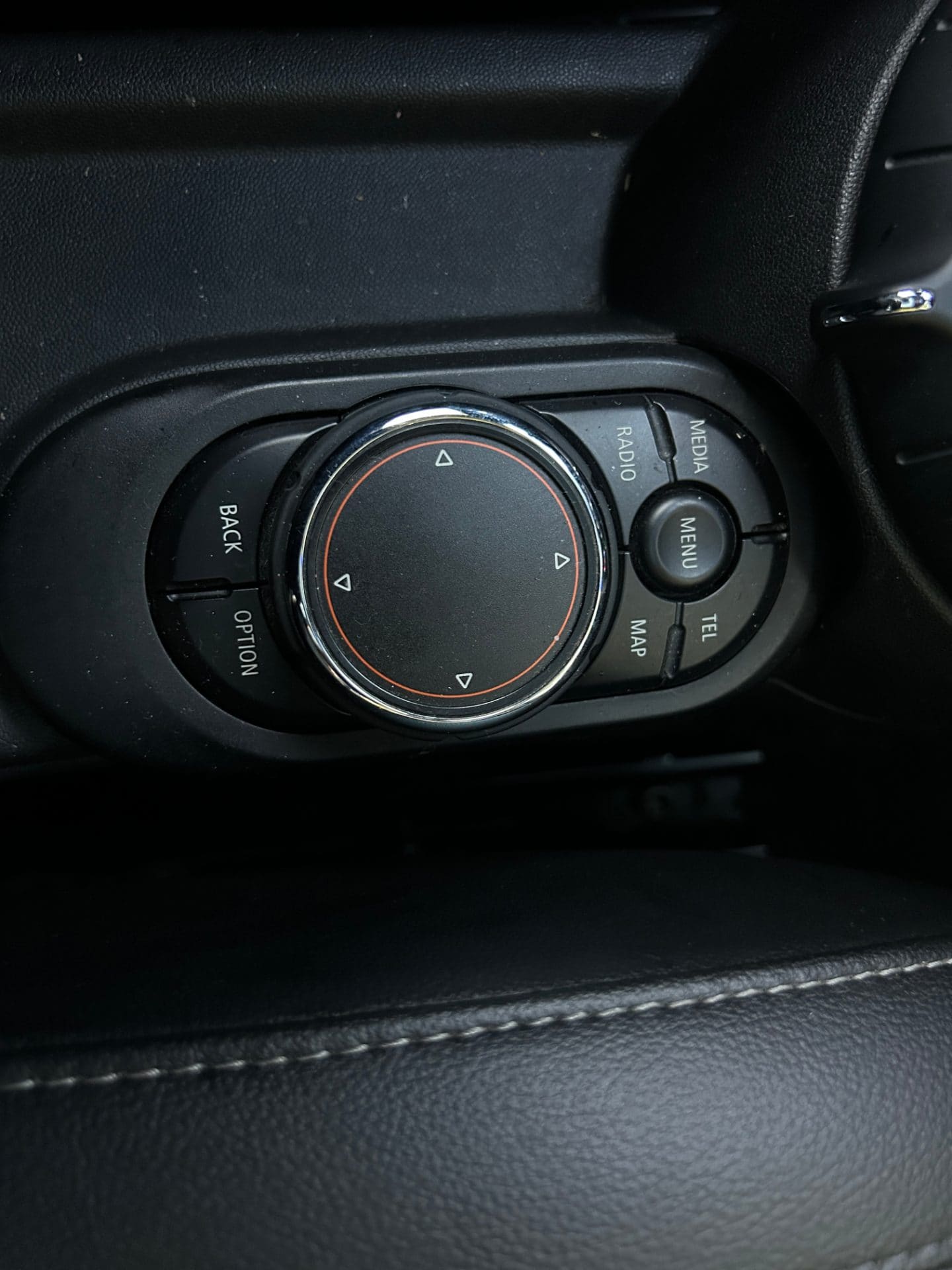 2015 Mini Cooper 5-door (S/N: B05592) 43