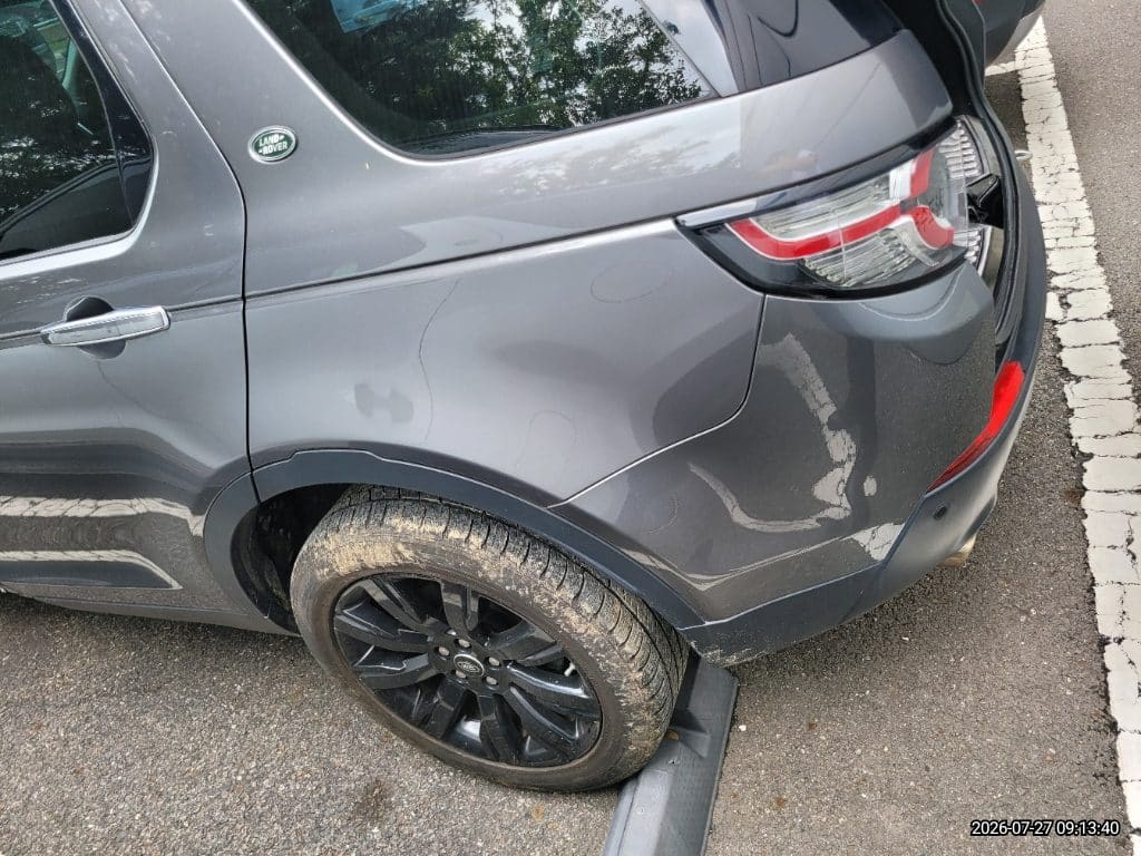 2019 Land Rover Discovery Sport 2.0 TD4 SE (793643) pre-producted 13