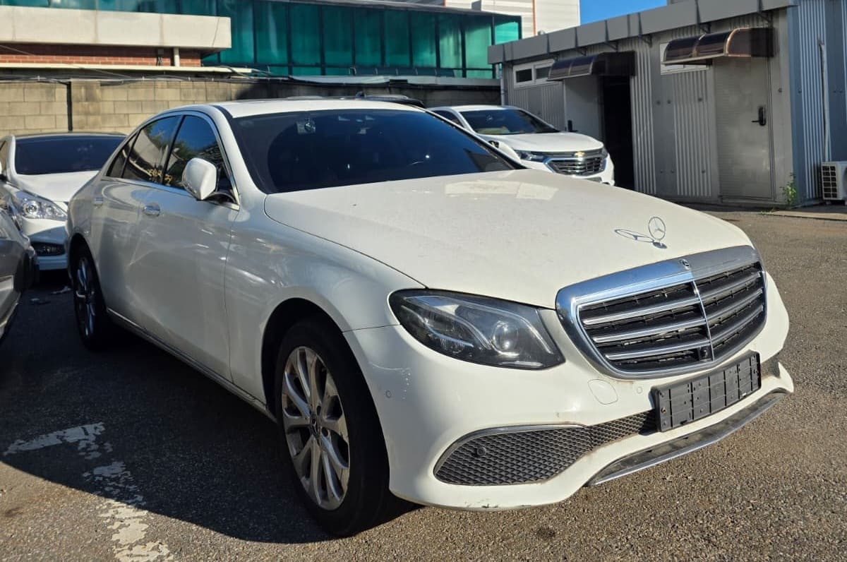 2018 Benz E-Class W213 E300 4MATIC Exclusive (423232) pre-producted