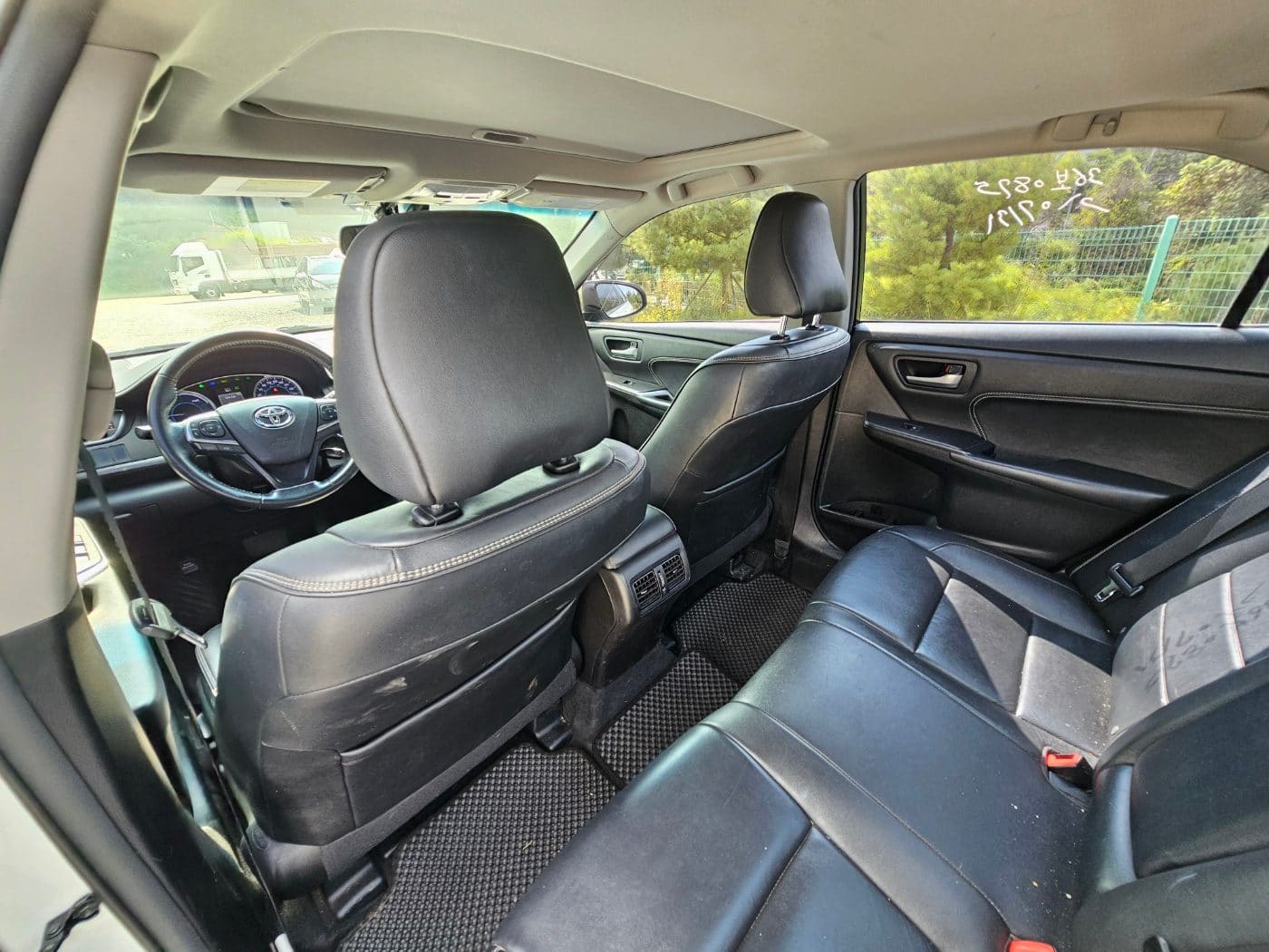 2016 Toyota New Camry Hybrid XLE (S/N: 186463) 29