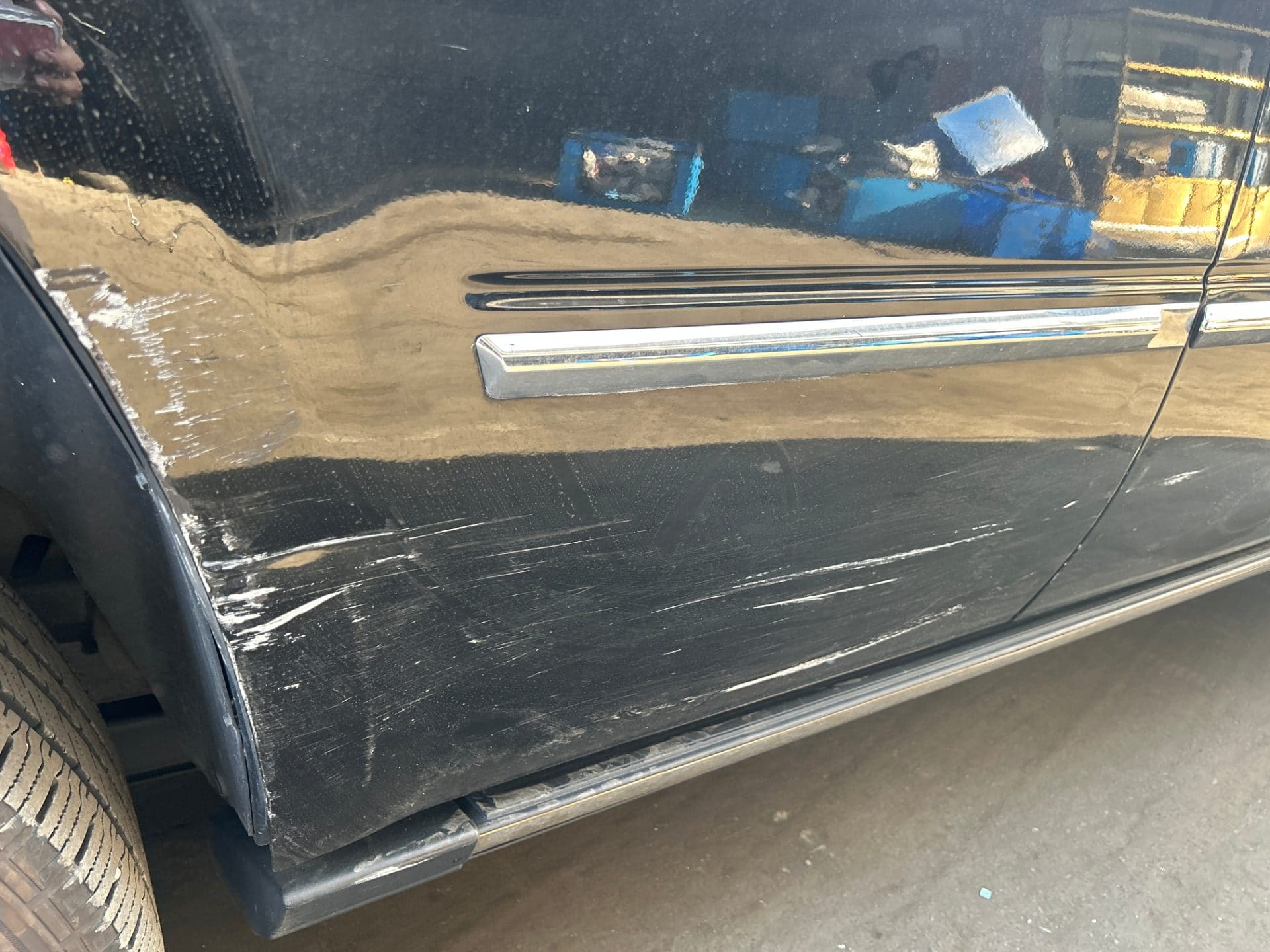 2011 Cadillac Escalade 6.2 (S/N: 281014) 24
