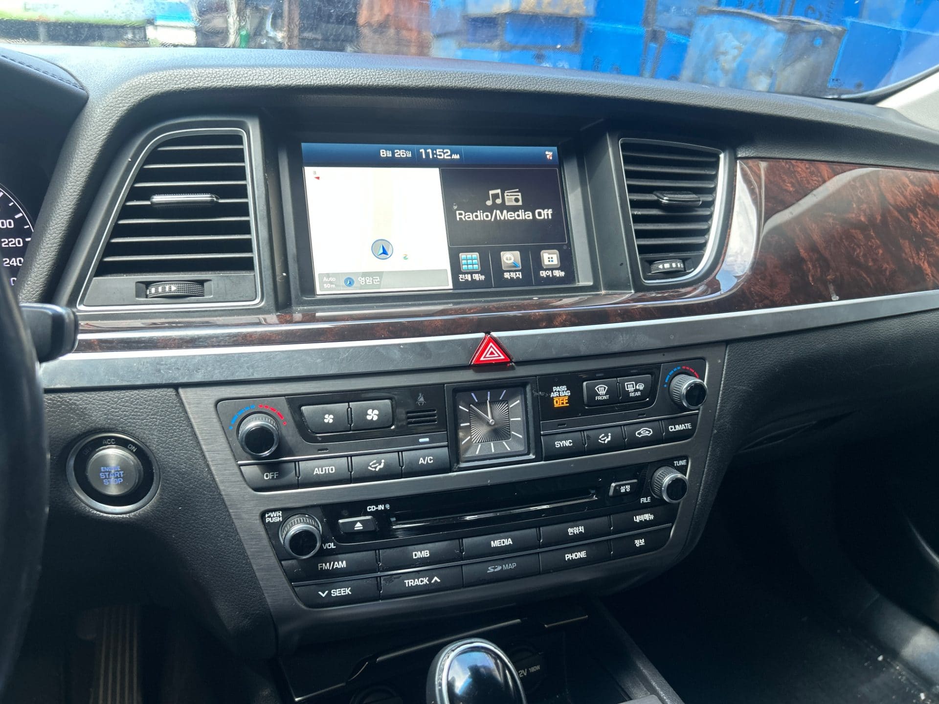 2016 Genesis DH G330 (S/N: 089639) 43