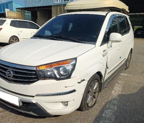 2016 KGM Korando Turismo 4WD (112365) pre-producted